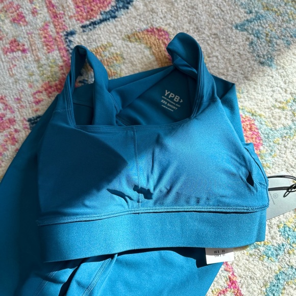 Matching set - Picture 3 of 15